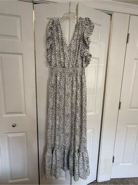 printed v-neck pleated cross back maxi dress Printed V-neck Pleated Cross Back Maxi Dress
